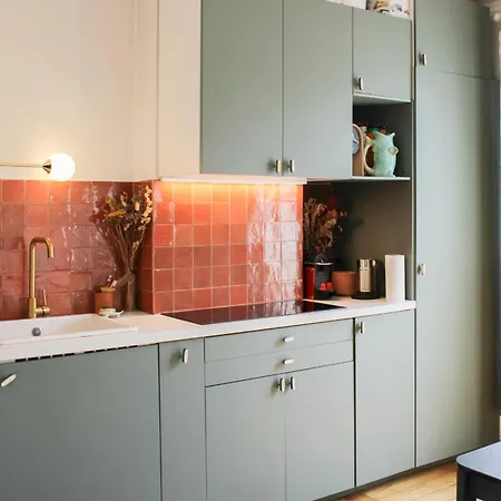 Lägenhet Architect-renovated Bright Montmartre Flat